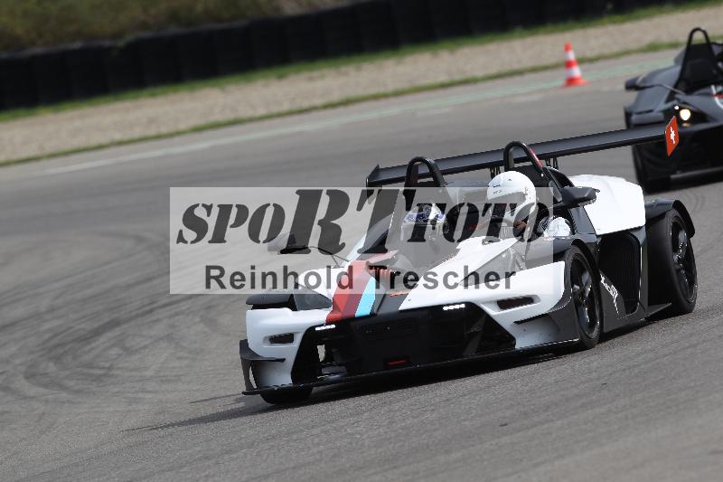 /Archiv-2022/58 30.08.2022 Caremotion  Auto Track Day ADR/Gruppe rot/unklar